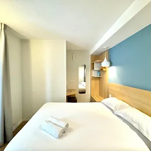 blue-hotel-tregueux.inbrittany.com/